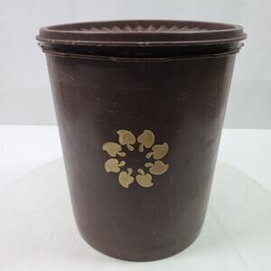Vintage Tupperware Brown Mushroom Servalier w/ Lid 805-12